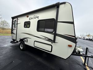 Autocaravana K-Z Rv E-s-c-a-p-e 18R-B-T Usada con Descuento, Año 2016 - Product Image 4