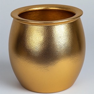 Pot/bol élégant en aluminium doré en métal de haute qualité Pots de fleurs et jardinières de jardin vintage pour la maison, hôtel ou centre de villégiature en vente - Product Image 4