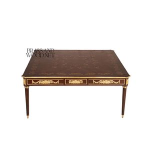 Mesa de Centro de Lujo con Incrustaciones de Marquetería Intrincadas y Detalles de Latón Dorado para Decoración Clásica de Sala de Estar - Product Image 1
