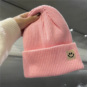 Bonnet en tricot à revers court, personnalisé avec un logo, en jacquard, en gros, pour hommes, bonnet de pêcheur, bonnet docker, bonnet skull cap - Product Image 3