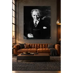 Fida Smiling Ataturk Portrait en noir et blanc sur toile - Product Image 3