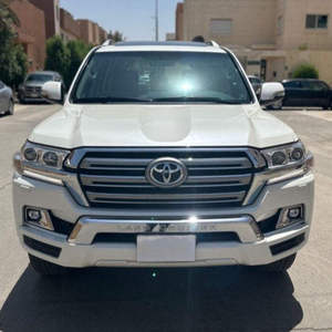 Pick-up Diesel d'occasion 2020, pneus R17, transmission intégrale, sièges en cuir foncés, régulateur de vitesse adaptatif, conduite à droite, automatique, vue arrière 360°, Euro IV 4.1-6L - Product Image 1