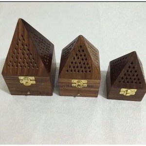 Juego de 3 centros de mesa, suministros de fragancia para el hogar y el hotel, quemador de incienso de madera hecho a mano indio y soporte al mejor precio - Product Image 1