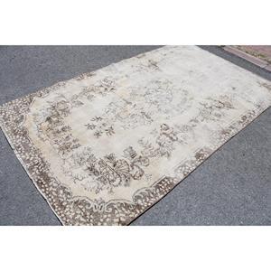 Vintage 5.4x9.1 ft Rug, Large Turkish Rug, White <b>Brown</b> Patchwork Rug - Product Image 2