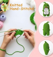 Handgestrickte Woll-Gurkendekoration mit Lächelndem Cartoon-Design, Optimistische Häkel-Ornamente für Geburtstagsfeiern