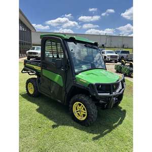 Alta domanda per il veicolo utilitario John Deeree XUV835R pronto per applicazioni agricole, industriali e di utilità all'aperto - Product Image 5