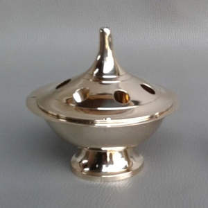 Soporte de incienso de latón hecho a mano de aspecto antiguo con bandeja de Metal sólido para Stick Burn Home Decor Uso diario Artículo de regalo y Esquina de yoga - Product Image 1