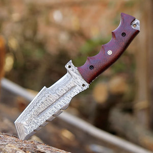 Cuchillo de Supervivencia de Acero de Damasco Hecho a Mano, Hoja Fija de Espiga Completa, Cuchillo de Supervivencia para Bushcraft con Mango Ergonómico de Madera - Product Image 3