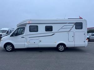 Camping-car de luxe 4x4 tout-terrain |   Camion-camping-car robuste pour expéditions |   Véhicule de camping tout-terrain diesel 4x4 avec panneaux solaires et climatisation - Product Image 2
