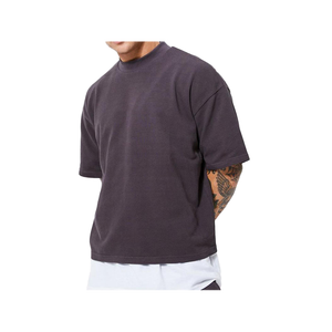 เสื้อยืดแขนสั้นผู้ชายสไตล์สตรีทฮิปฮอปทรงหลวมสะพายไหล่สีดำพิมพ์โลโก้ดิจิตอลทรงหลวม - Product Image 4