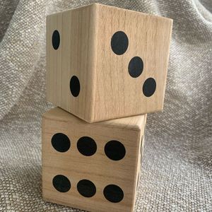 Dés en bois polyvalents adaptés à des jeux innumérables, des classiques aux nouveaux défis créatifs pour les soirées entre amis et en famille - Product Image 6