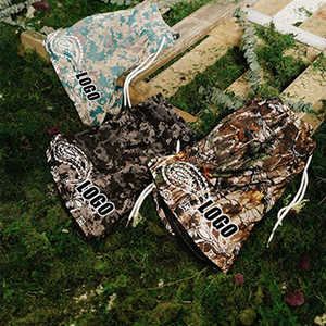 กางเกงขาสั้นผ้าตาข่ายสีพื้นสำหรับผู้ชายกางเกงขาสั้นผ้าตาข่ายพิมพ์ซับลิเมชันสำหรับเล่นกีฬาแห้งเร็วสำหรับฤดูร้อน - Product Image 1