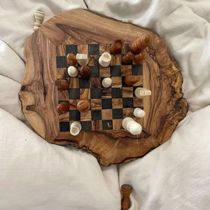 กระดานหมากรุกไม้สำหรับจัดแสดงในสตูดิโอสร้างขึ้นเพื่อการมองเห็นที่คมชัดและมีความคมชัดสูงบนพื้นผิวแบบดั้งเดิมที่สะอาด - Product Image 1