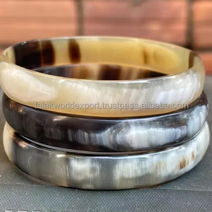 Bracelets tribaux en corne de boeuf faits à la main Bijoux ethniques uniques pour dames Bracelet de manchette en corne de buffle naturel Commande en gros Fournisseur par FWE - Product Image 2