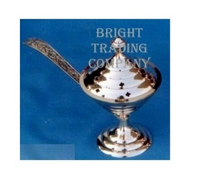 Brûleur d'encens élégant en laiton avec poignée pour usage religieux et diffuseur d'aromathérapie, encens indien de qualité supérieure - Product Image 2