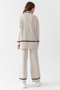 Ensemble élégant pour femmes en tricot rayé sport deux pièces, pull à manches longues surdimensionné et pantalon pour le yoga et la marche quotidiens - Product Image 4