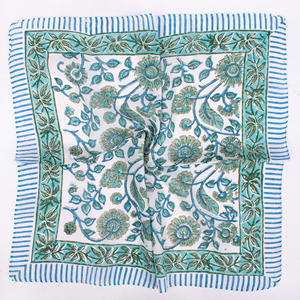 Bandana unisexe multifonctionnel en coton premium fait main, imprimé floral, écologique, respirant, pour la tête, le cou et les cheveux, à porter au quotidien - Product Image 4