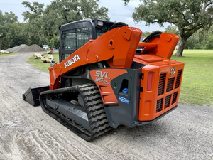 Gran Oferta: Minicargadora Kubota SVL95-2S con A/C, Cabina, Alto Flujo, Joystick y Bajo Número de Horas - Product Image 4