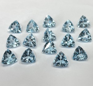 Topaze bleue ciel naturelle 7mm forme billion à facettes de qualité supérieure-Topaze bleu ciel en vrac - Product Image 2