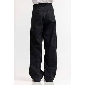 Fabricantes de pantalones vaqueros negros Pantalones vaqueros rectos informales transpirables de ajuste regular con estilo para mujer para todas las estaciones - Product Image 2
