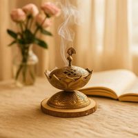 Brûleur d'encens en laiton doré Lotus, porte-encens Dhoop Dani et Sambrani avec bougie, lanterne décorative antique pour Pooja