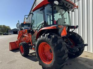 Petit tracteur Kubota LA1055 de haute qualité - Product Image 4