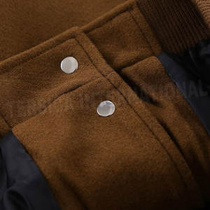 Vente en gros de vestes Letterman en toile de laine pour hommes pour l'hiver Col montant manches longues Nouveau design à capuche fine à bas prix Service OEM en ligne - Product Image 4