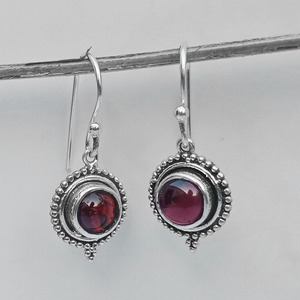 ต่างหูห้อยโกเมนเงินสเตอร์ลิงทำด้วยมือ925เครื่องประดับงานปาร์ตี้น่ารักสำหรับผู้หญิงเชื่อถือผู้จัดจำหน่ายของไอเดียของขวัญแต่งงาน - Product Image 1