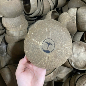 Cuenco de cáscara de coco hecho de cáscara de coco: proporciona una opción sostenible y ecológica - Product Image 6