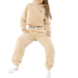 Ensemble sweat à capuche et pantalon de jogging en polaire Teddy pour femme, haut à capuche court, vêtements de détente en sherpa doux pour la fabrication en gros OEM ODM - Product Image 3