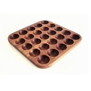 Porte-oeufs en bois classique pour affichage de salle à manger parfait pour ajouter une touche naturelle à la présentation de la table du petit-déjeuner - Product Image 1