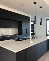 Lemari Dapur Modern Foshan Akrilik Modular Warna Kayu Walnut Amerika dengan Lampu LED, Lemari Dapur PVC Matt Abu-abu Hitam Lacquer