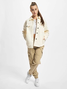 Alta demanda personalizada última arena blanca de las mujeres OEM Casual chaqueta de mezclilla Botón de sujeción diseñado para las mujeres para todas las estaciones comodidad - Product Image 3