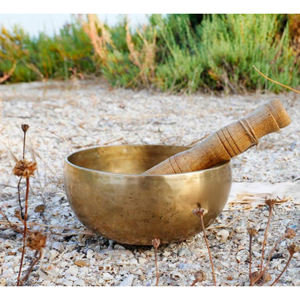Cuenco Tibetano Artesanal de Latón Pulido para Meditación, Yoga, Sanación Sonora, Ecológico, para Mindfulness Profundo y Chakra - Product Image 5
