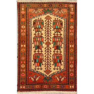 Tapis persan Bakhtiar unique en son genre, 3'9 x 2'5 - Product Image 1