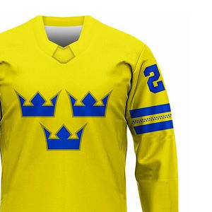 Maillots de hockey sur glace sublimés réversibles 100 % polyester antibactériens personnalisés en gros 2024 avec nom d'équipe OEM - Product Image 4