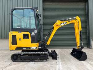 Mini-excavatrice JCB 19C-1 d'occasion de haute qualité, modèle 2023 |   Excavatrice compacte de 3,5 tonnes avec moteur, boîte de vitesses et pompe KOOP - Couple élevé - Product Image 3