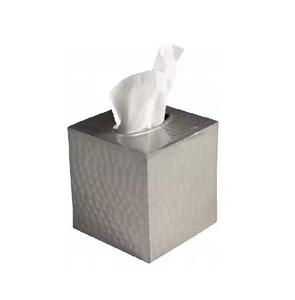 Caja de pañuelos con plata alemana martillada en base de madera Juego de tocador Soporte de caja de pañuelos de metal de acero - Product Image 1
