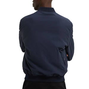 Trendy College Varsity Coat Compra a granel EE. UU. Chaqueta bordada de béisbol atlético para hombres Abrigo de bombardero de satén de moda Fabricante - Product Image 6