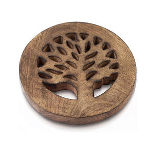 Posavasos dorado de latón macizo de diseño moderno, venta al por mayor, posavasos para el hogar con patrón de hojas empaquetado en cartón - Product Image 3