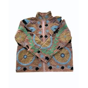 Chaqueta de Mujer con Bordado Suzani, Reversible, Acolchada, de Cuero, con Logotipo Personalizable, Estilo Varsity-Boho, Corta, para Otoño y Primavera - Product Image 3