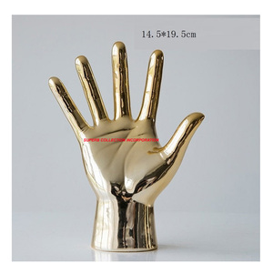 Estatuilla de escultura de Mano Dorada, venta al por mayor, decoración de Metal hecha a mano, decoración de mesa de oficina en casa - Product Image 1