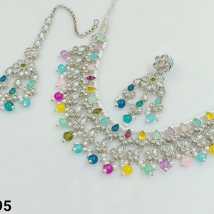 Nuevo diseño de flores Ad sin cortar plateado tradicional y de moda perla y Kundan tachonado gargantilla collar conjunto joyería conjunto Niña - Product Image 1