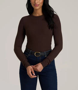 T-shirt à manches longues ajusté à col rond et à longueur de hanche pour femmes, qualité supérieure, 100% coton, 180 GSM, logo personnalisé, option multicolore - Product Image 2