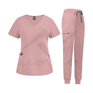 Vente en gros Ensemble de costumes d'hôpital modernes pour femmes avec logo personnalisé Haut à col en V et pantalon de jogging à jambe fuselée en tissu tissé - Product Image 1