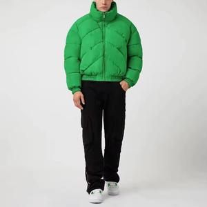 Abrigo de invierno con logotipo personalizado para hombre con tela de terciopelo grueso transpirable y cierre de cremallera chaqueta acolchada de punto de talla grande - Product Image 2