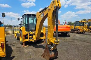 รถตักตีนตะขาบ4x4ใช้ Cat420f หนอนผีเสื้อที่มีส่วนประกอบของเครื่องยนต์และปั๊มหลัก - Product Image 4