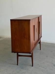 Buffet rétro en bois massif couleur noyer, console de rangement pour salon et salle à manger - Product Image 6