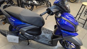 Scooter de sport haut de gamme exclusif Yamaha RayZR 2025 d'origine 125 en vente avec réduction! - Product Image 2