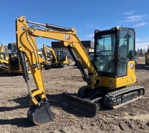 Miniexcavadora CAT 305 CR, excavadora hidráulica compacta sobre orugas, excavadora pequeña usada para trabajos de construcción y movimiento de tierras - Product Image 3
